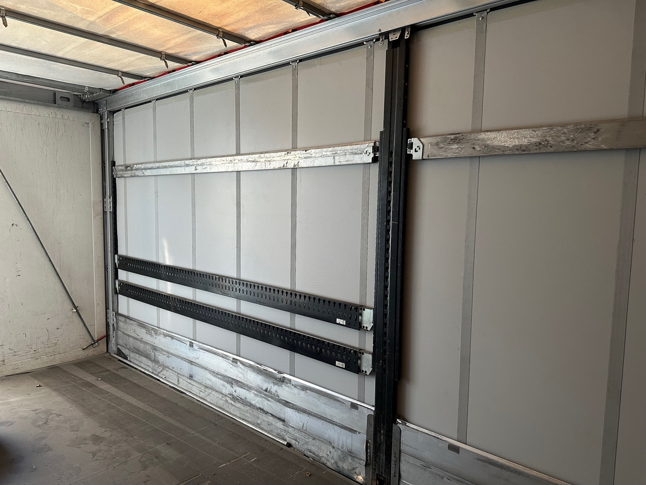 VarioFRAME Bausatz curtain / 23 europallets / 2017 lízing VarioFRAME Bausatz curtain / 23 europallets / 2017: 8 kép.