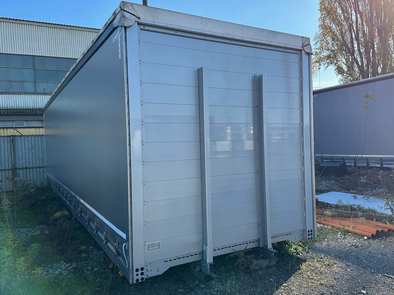 VarioFRAME Bausatz curtain / 23 europallets / 2017 - Ponyvás felépítmény: 4 kép. VarioFRAME Bausatz curtain / 23 europallets / 2017 - Ponyvás felépítmény: 4 kép.