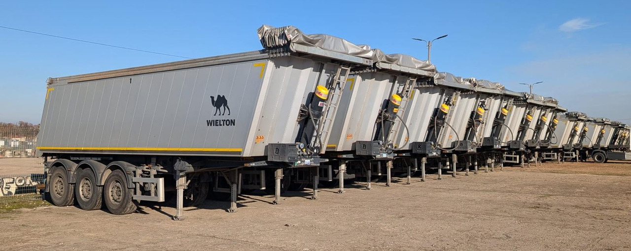 WIELTON NW-3 / weight 6.2 t / capacity 38m3 / Electrically folded roof / Teflon / 20 units, 2022 - Félpótkocsi billenőplatós: 2 kép. WIELTON NW-3 / weight 6.2 t / capacity 38m3 / Electrically folded roof / Teflon / 20 units, 2022 - Félpótkocsi billenőplatós: 2 kép.