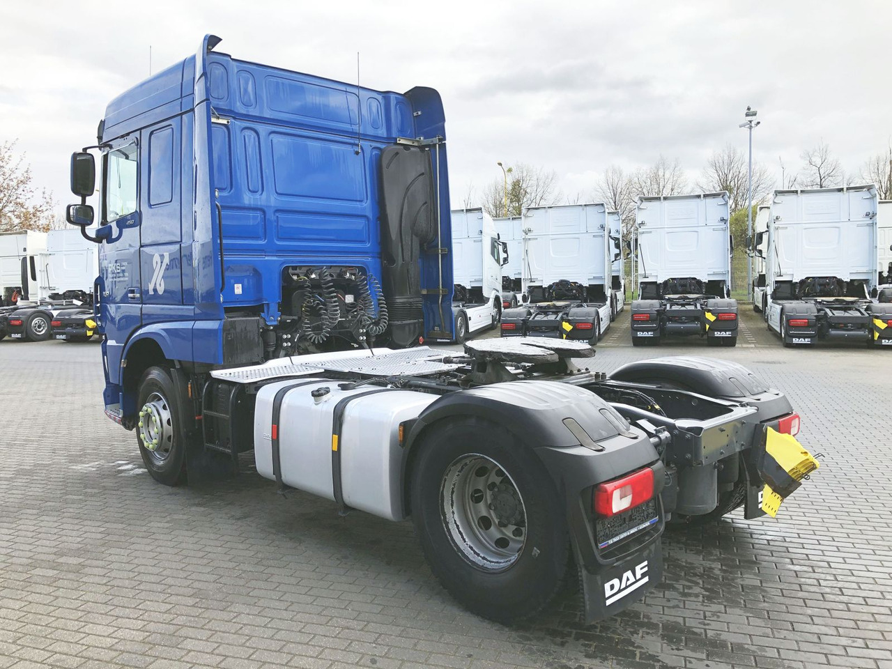 DAF XF 450 FT SC, Hydraulik, Standklima, Navigation - Nyergesvontató: 4 kép. DAF XF 450 FT SC, Hydraulik, Standklima, Navigation - Nyergesvontató: 4 kép.