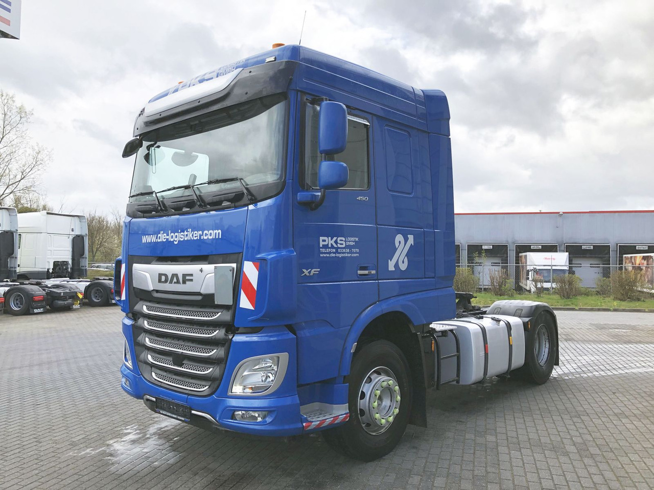 DAF XF 450 FT SC, Hydraulik, Standklima, Navigation - Nyergesvontató: 3 kép. DAF XF 450 FT SC, Hydraulik, Standklima, Navigation - Nyergesvontató: 3 kép.