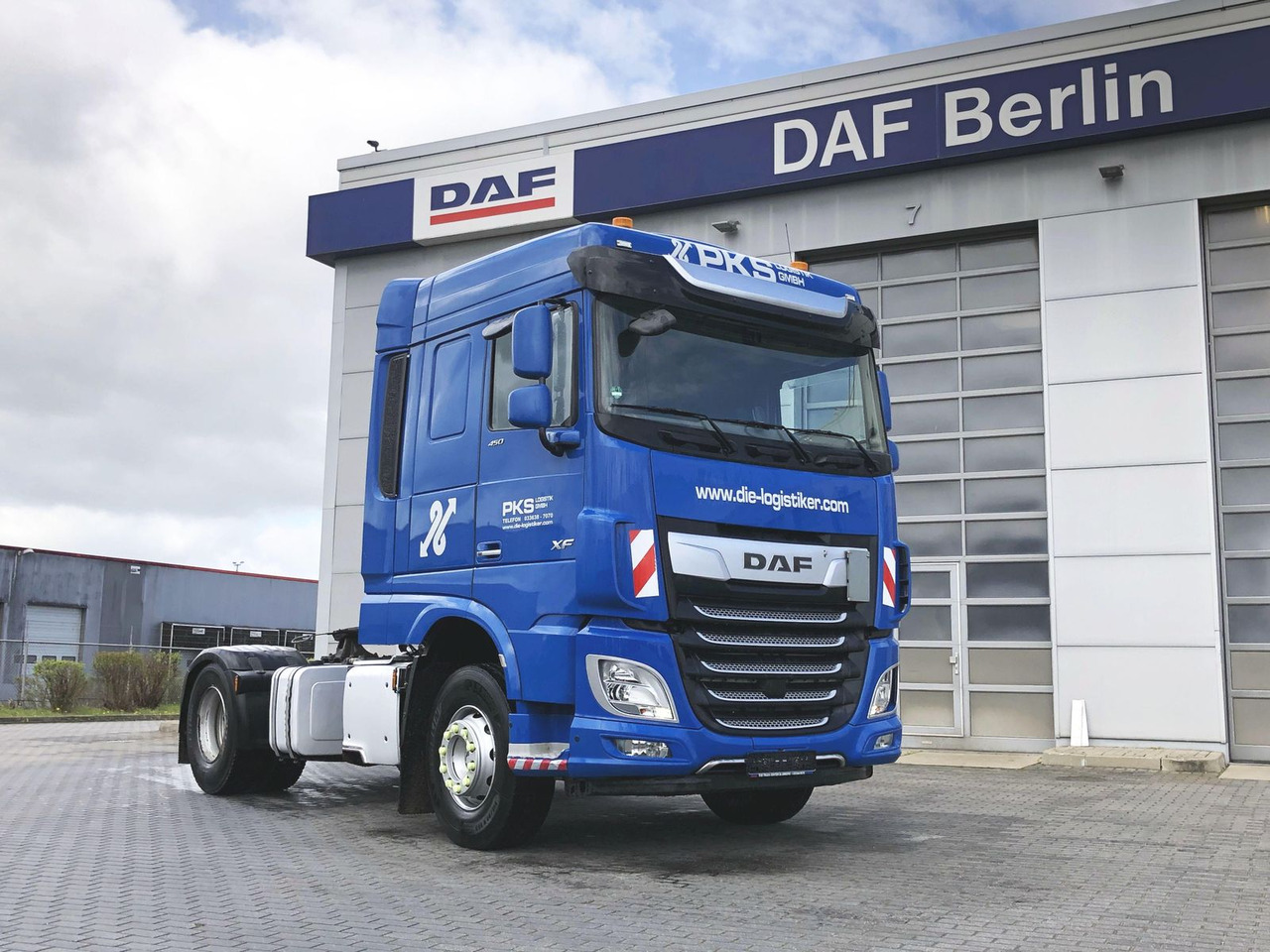 DAF XF 450 FT SC, Hydraulik, Standklima, Navigation - Nyergesvontató: 1 kép. DAF XF 450 FT SC, Hydraulik, Standklima, Navigation - Nyergesvontató: 1 kép.