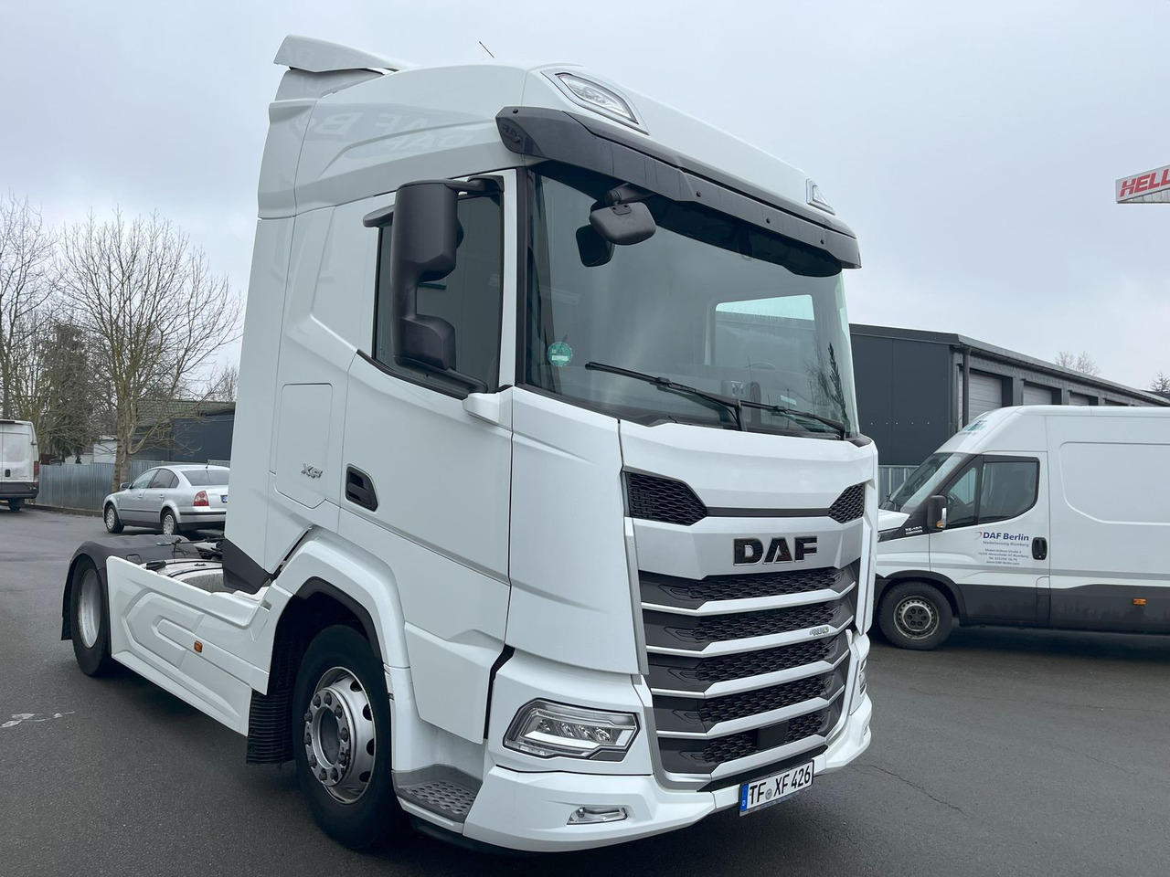 DAF XF 480 FT NGD ZF Retarder 2xTank Vollspoiler ACC - Nyergesvontató: 4 kép. DAF XF 480 FT NGD ZF Retarder 2xTank Vollspoiler ACC - Nyergesvontató: 4 kép.