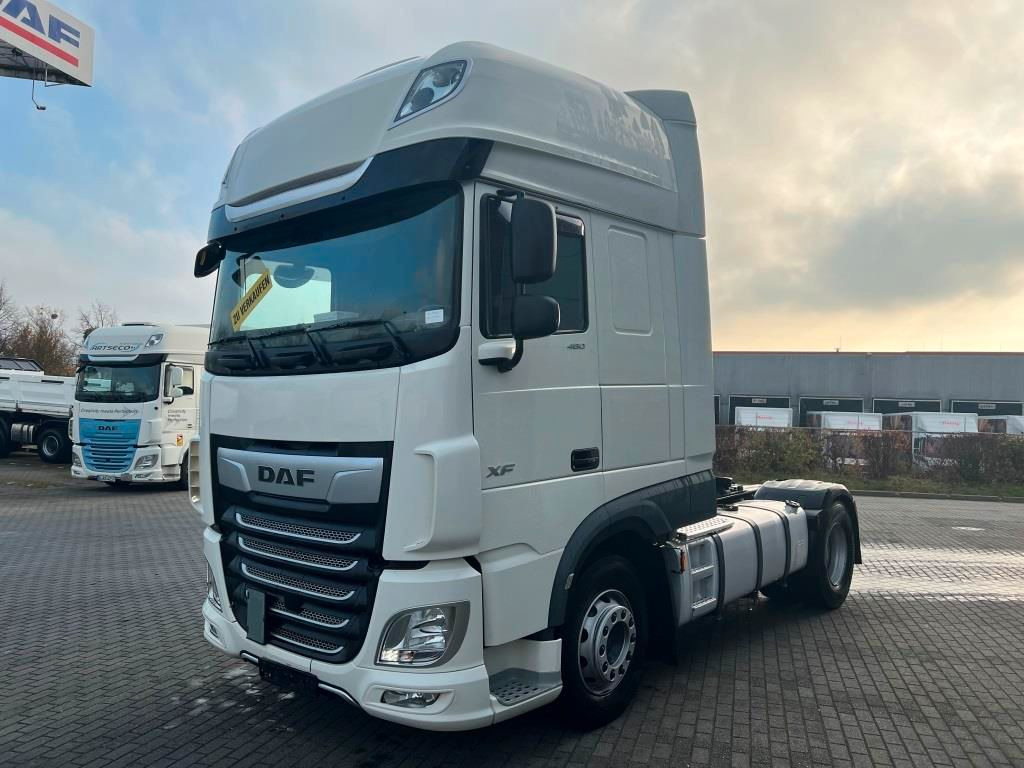 DAF XF 480 FT SSC Retarder Standklima 2xTank 1.185L - Nyergesvontató: 2 kép. DAF XF 480 FT SSC Retarder Standklima 2xTank 1.185L - Nyergesvontató: 2 kép.