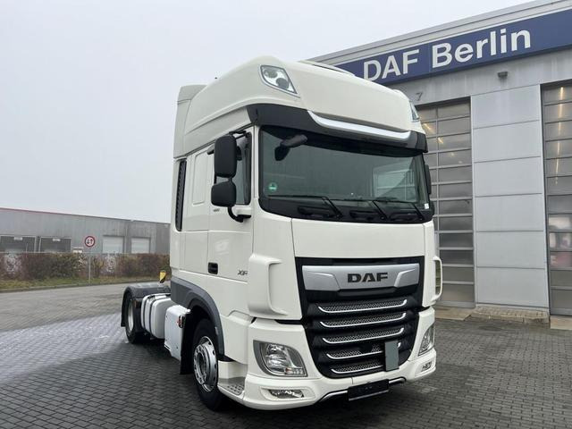 DAF XF 480 FT SSC Retarder Standklima 2xTank 1.185L - Nyergesvontató: 1 kép. DAF XF 480 FT SSC Retarder Standklima 2xTank 1.185L - Nyergesvontató: 1 kép.