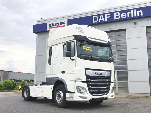 DAF XF 480 FT SSC, TraXon, ZF Intarder, Standklima - Nyergesvontató: 1 kép. DAF XF 480 FT SSC, TraXon, ZF Intarder, Standklima - Nyergesvontató: 1 kép.