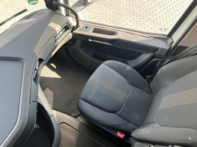 Nyergesvontató DAF XFn 480 FT Intarder 2xTank 1.105 L Vollspoiler: 20 kép. Nyergesvontató DAF XFn 480 FT Intarder 2xTank 1.105 L Vollspoiler: 20 kép.