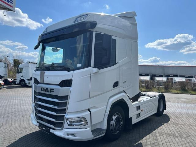 Nyergesvontató DAF XFn 480 FT Intarder 2xTank 1.105 L Vollspoiler: 12 kép. Nyergesvontató DAF XFn 480 FT Intarder 2xTank 1.105 L Vollspoiler: 12 kép.