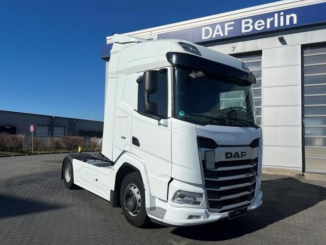 DAF XFn 480 FT Intarder 2xTank 1.105 L Vollspoiler - Nyergesvontató: 1 kép. DAF XFn 480 FT Intarder 2xTank 1.105 L Vollspoiler - Nyergesvontató: 1 kép.