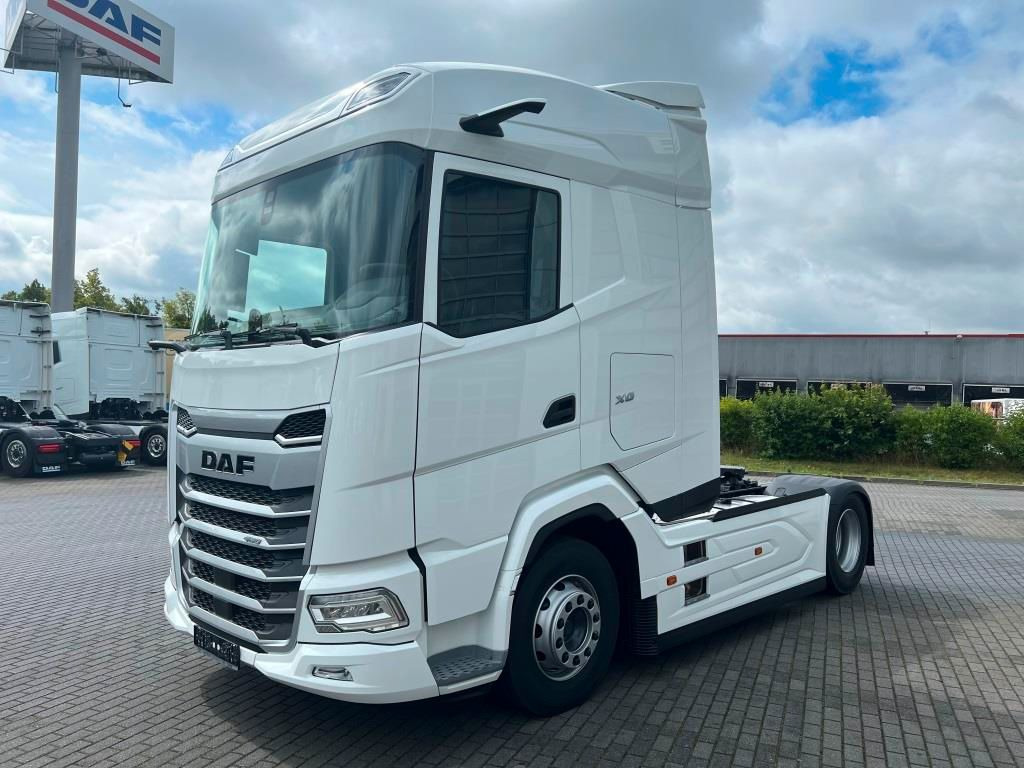 DAF XG 480 FT Automatik, Intarder, Modell 2025 - Nyergesvontató: 2 kép. DAF XG 480 FT Automatik, Intarder, Modell 2025 - Nyergesvontató: 2 kép.