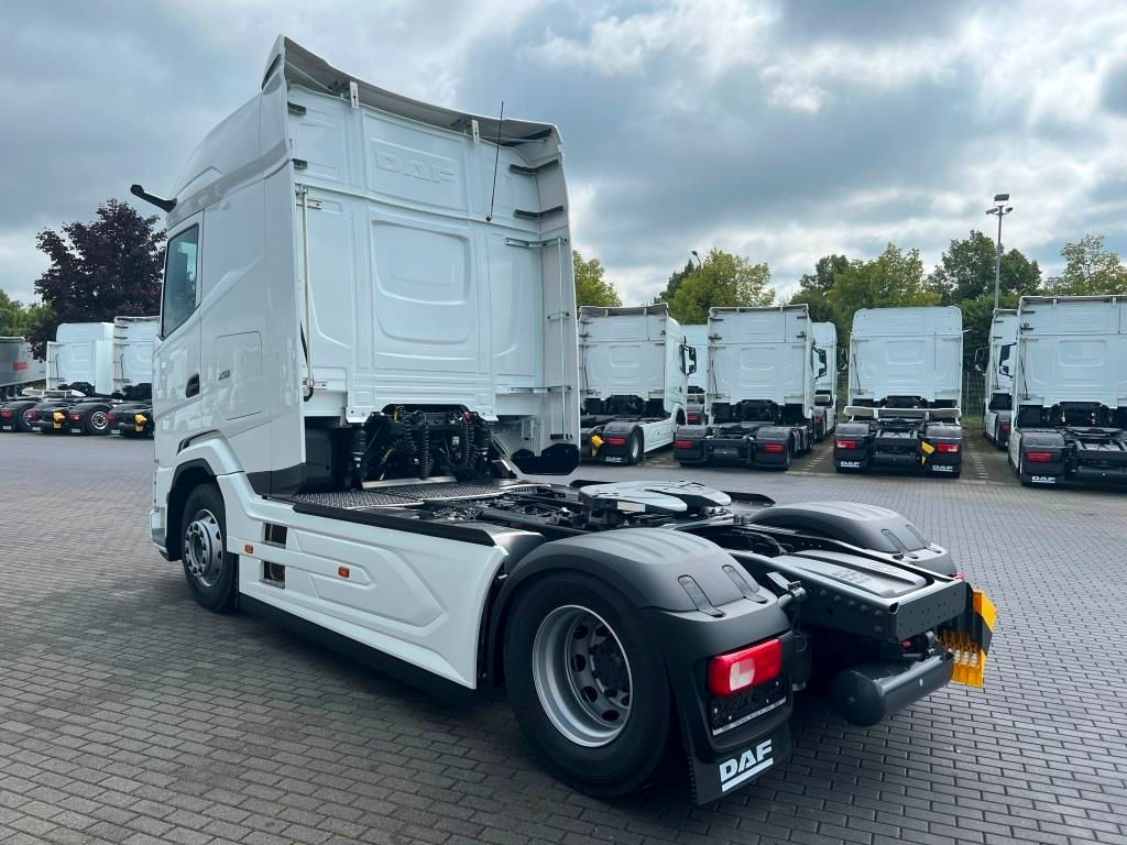 DAF XG 480 FT Automatik, Intarder, Modell 2025 - Nyergesvontató: 3 kép. DAF XG 480 FT Automatik, Intarder, Modell 2025 - Nyergesvontató: 3 kép.
