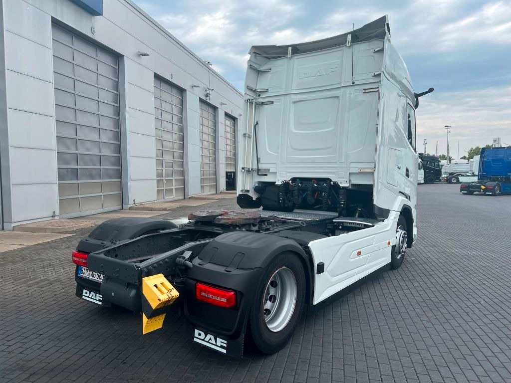 DAF XG 480 FT Intarder Standklima - zur Miete! - Nyergesvontató: 4 kép. DAF XG 480 FT Intarder Standklima - zur Miete! - Nyergesvontató: 4 kép.