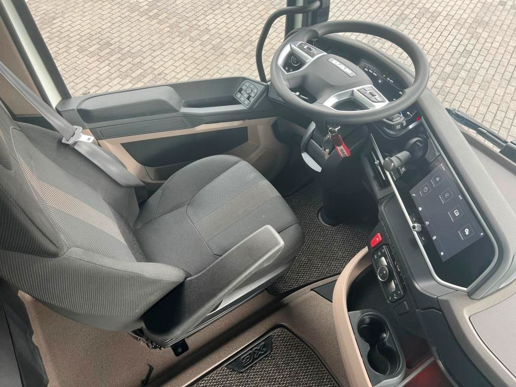 DAF XG 480 FT Intarder Standklima - zur Miete! - Nyergesvontató: 5 kép. DAF XG 480 FT Intarder Standklima - zur Miete! - Nyergesvontató: 5 kép.
