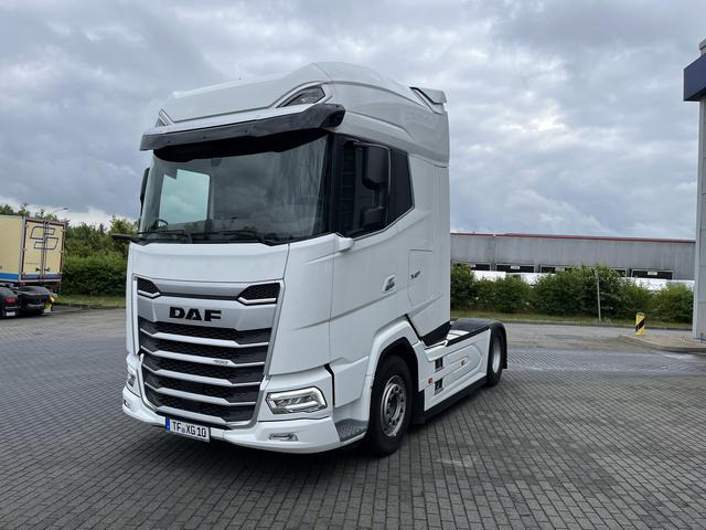 DAF XG+ 480 FT TraXon Intarder Standklima 2 x Tank - Nyergesvontató: 2 kép. DAF XG+ 480 FT TraXon Intarder Standklima 2 x Tank - Nyergesvontató: 2 kép.