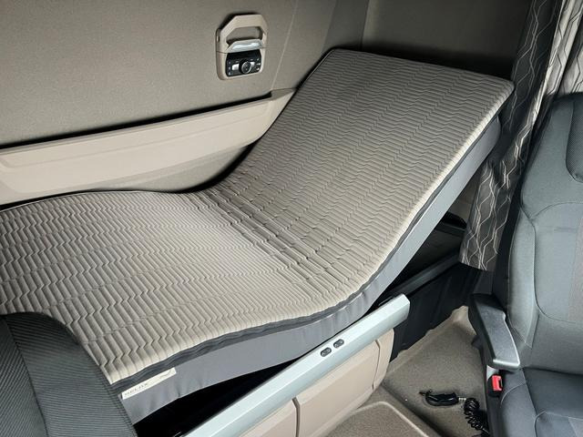 DAF XG 480 FT TraXon ZF-Intarder 2x Tank 1.195 Liter - Nyergesvontató: 2 kép. DAF XG 480 FT TraXon ZF-Intarder 2x Tank 1.195 Liter - Nyergesvontató: 2 kép.