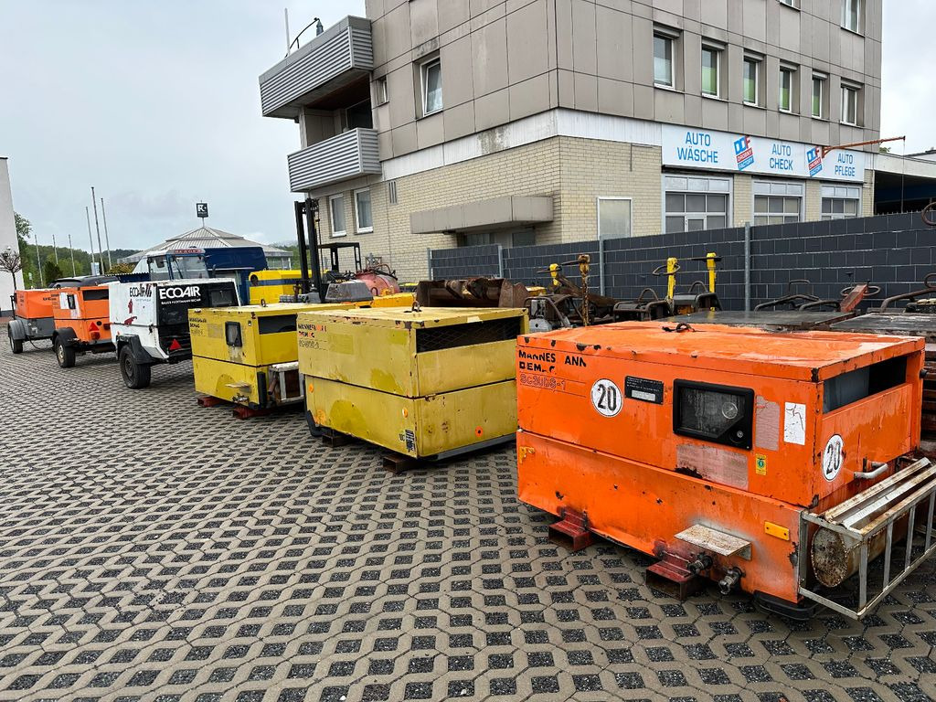 Demag Mannsmann SC40DS-2 7 bar Kompressor - Légkompresszor: 1 kép. Demag Mannsmann SC40DS-2 7 bar Kompressor - Légkompresszor: 1 kép.