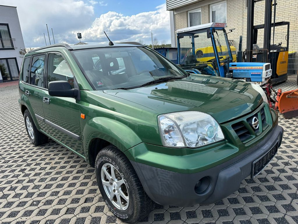 Nissan X-Trail - Terepjáró/ SUV: 2 kép. Nissan X-Trail - Terepjáró/ SUV: 2 kép.