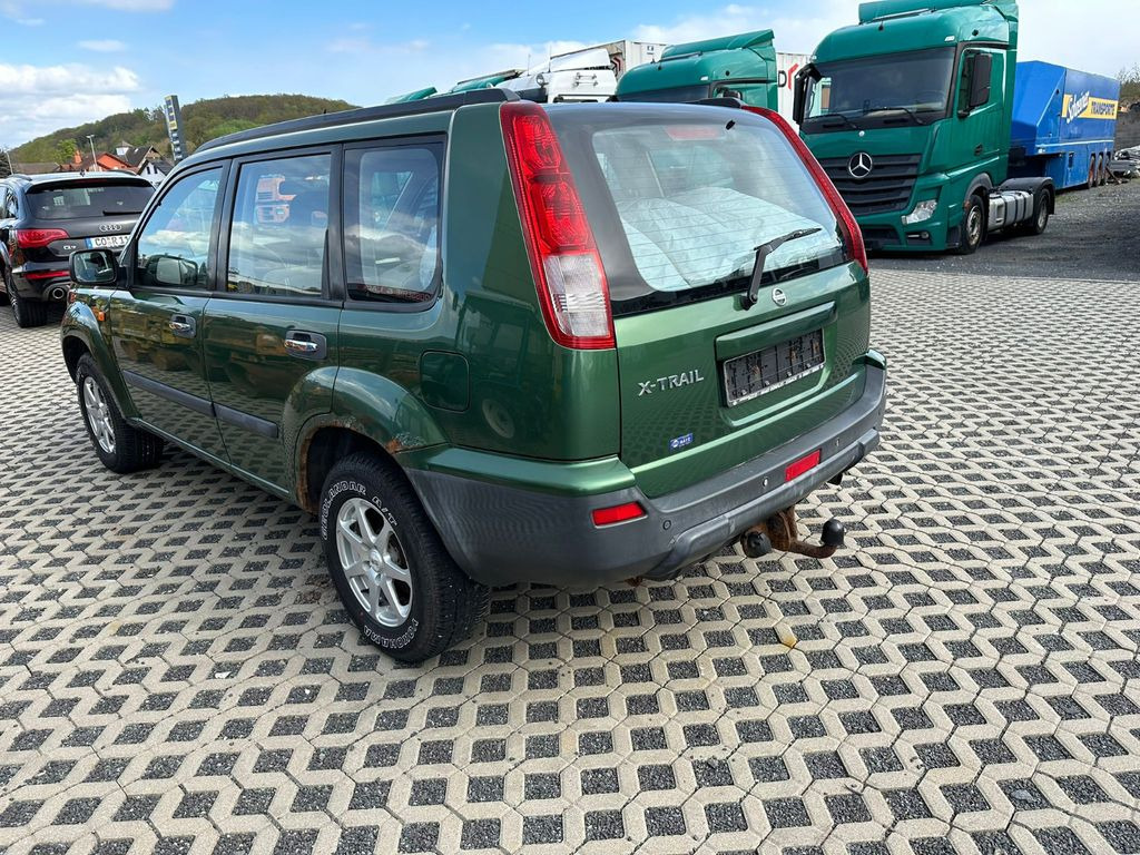 Nissan X-Trail - Terepjáró/ SUV: 4 kép. Nissan X-Trail - Terepjáró/ SUV: 4 kép.