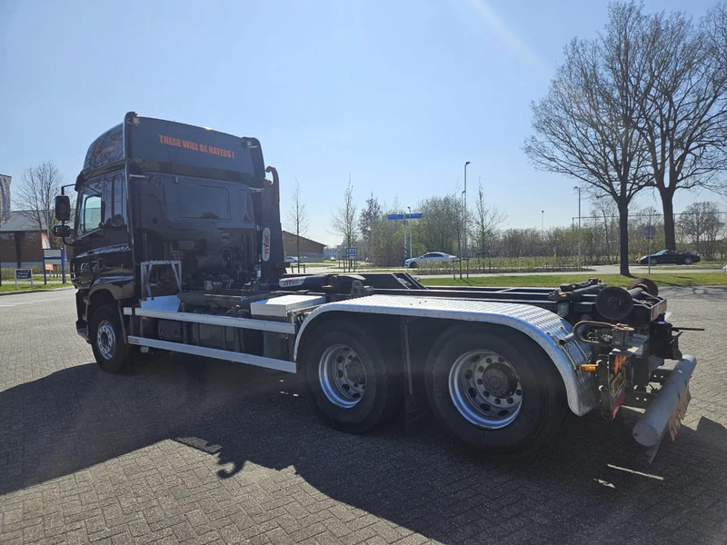 DAF CF 460 6X2 | 10 tyres | Hyva 22.57.S | Euro 6 | Retarder - Horgos rakodó teherautó: 3 kép. DAF CF 460 6X2 | 10 tyres | Hyva 22.57.S | Euro 6 | Retarder - Horgos rakodó teherautó: 3 kép.