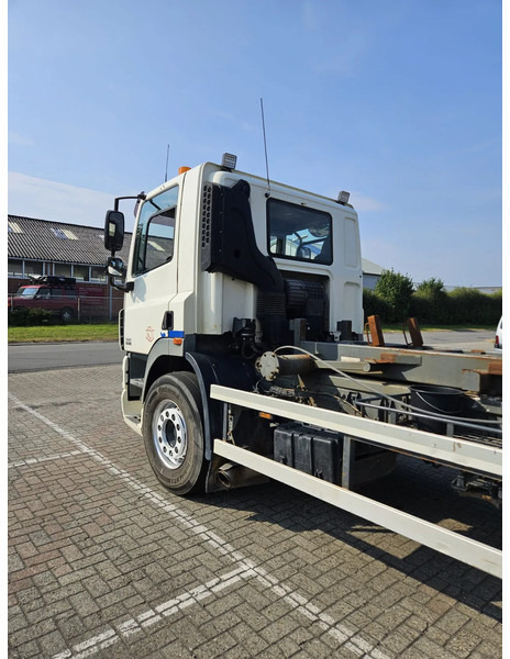 DAF CF 85 360 Manual 10 Tyres - Alvaz teherautó: 5 kép. DAF CF 85 360 Manual 10 Tyres - Alvaz teherautó: 5 kép.