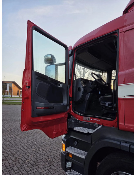 Scania R410 - Nyergesvontató: 5 kép. Scania R410 - Nyergesvontató: 5 kép.