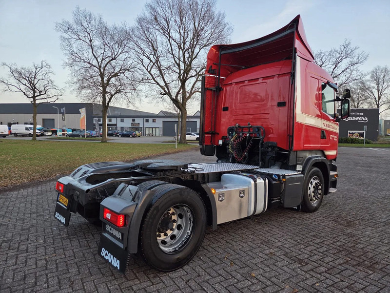 Scania R410 - Nyergesvontató: 4 kép. Scania R410 - Nyergesvontató: 4 kép.