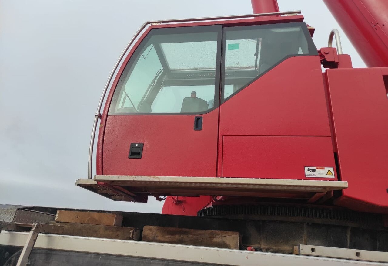 Liebherr LTM 1130 5.1 - Autódaru: 5 kép. Liebherr LTM 1130 5.1 - Autódaru: 5 kép.
