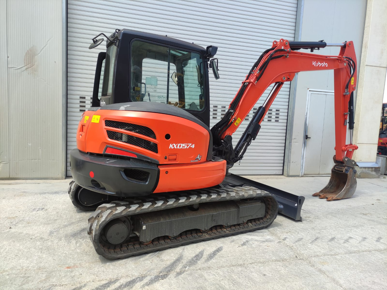 KUBOTA KX057-4 - Minikotró: 4 kép. KUBOTA KX057-4 - Minikotró: 4 kép.