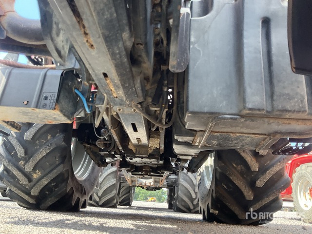 2004 Massey Ferguson 6499 Dynashift 4WD Tractor - Traktor: 5 kép. 2004 Massey Ferguson 6499 Dynashift 4WD Tractor - Traktor: 5 kép.