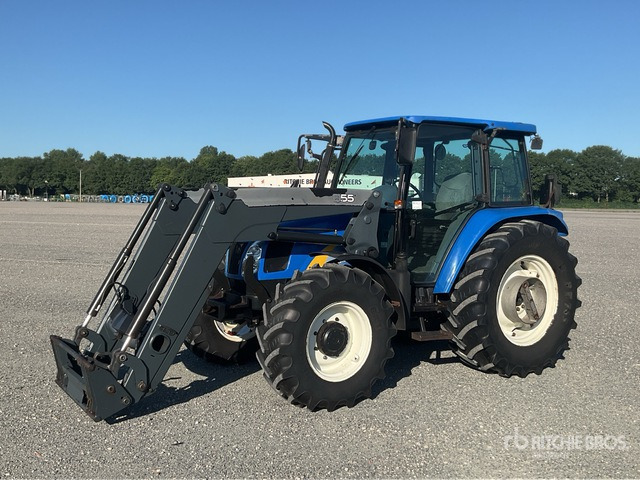 2005 New Holland TL100A 4WD Tractor - Traktor: 1 kép. 2005 New Holland TL100A 4WD Tractor - Traktor: 1 kép.