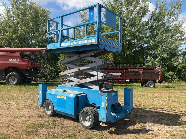 2007 Genie GS2668RT 4x4 Diesel Scissor Lift - Ollós emelő: 3 kép. 2007 Genie GS2668RT 4x4 Diesel Scissor Lift - Ollós emelő: 3 kép.