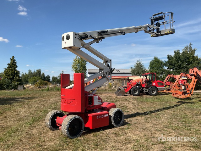 2008 Nifty HR15NE Electric Articulating Boom Lift - Személyemelő: 2 kép. 2008 Nifty HR15NE Electric Articulating Boom Lift - Személyemelő: 2 kép.