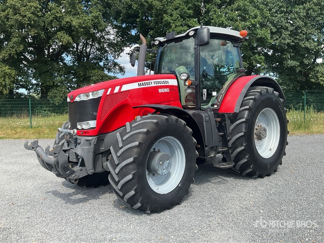 2010 Massey Ferguson 8680 Dyna-VT 4WD Tractor - Traktor: 2 kép. 2010 Massey Ferguson 8680 Dyna-VT 4WD Tractor - Traktor: 2 kép.
