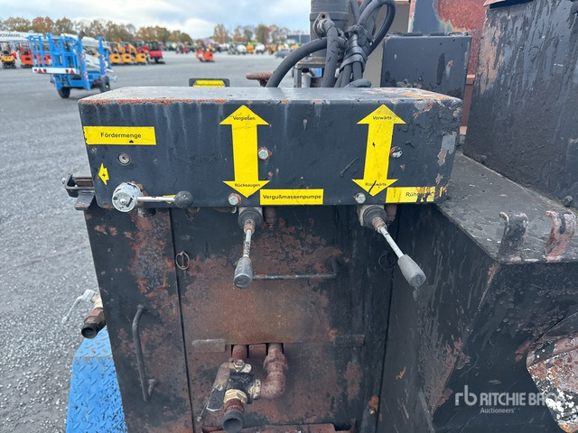 2010 Richard Rupprecht GmbH 230-RW Asphalt Distributor Trailer - Bitumenszóró: 4 kép. 2010 Richard Rupprecht GmbH 230-RW Asphalt Distributor Trailer - Bitumenszóró: 4 kép.