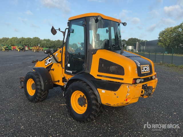 2016 JCB TM 220 Wheel Loader - Gumikerekes homlokrakodó: 3 kép. 2016 JCB TM 220 Wheel Loader - Gumikerekes homlokrakodó: 3 kép.