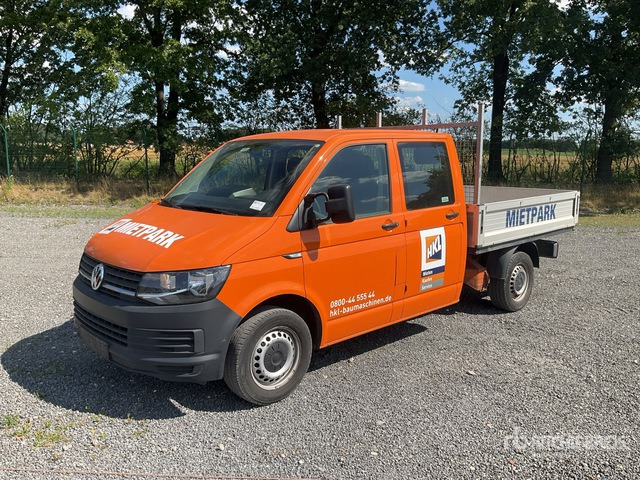 2019 Volkswagen T6 Transporter 4x2 Crew Cab Flatbed Truck - Platós teherautó: 2 kép. 2019 Volkswagen T6 Transporter 4x2 Crew Cab Flatbed Truck - Platós teherautó: 2 kép.