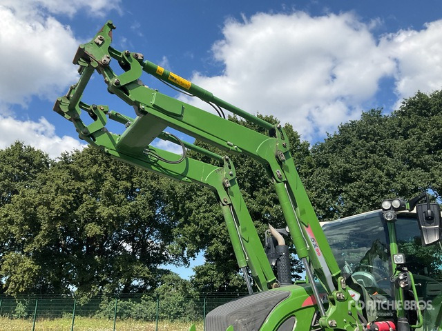 2020 Fendt 724 Vario S4 4WD Tractor - Traktor: 5 kép. 2020 Fendt 724 Vario S4 4WD Tractor - Traktor: 5 kép.