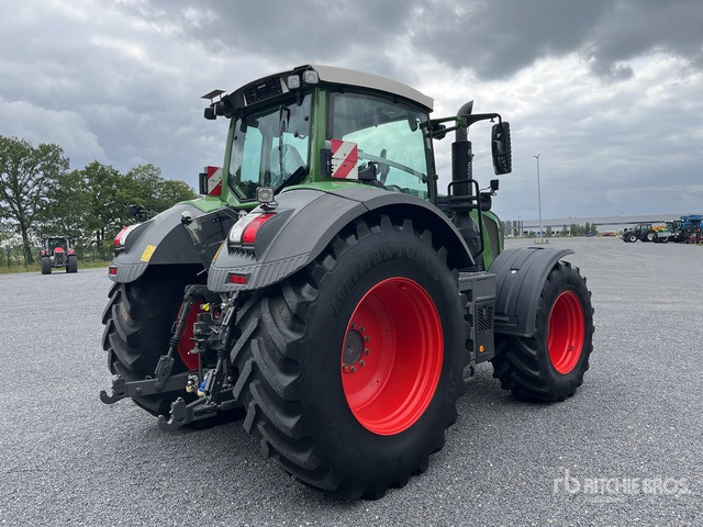 2020 Fendt 824 Vario Profi Plus 4WD Tractor - Traktor: 3 kép. 2020 Fendt 824 Vario Profi Plus 4WD Tractor - Traktor: 3 kép.