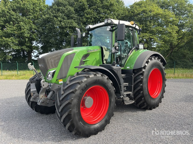 2020 Fendt 824 Vario Profi Plus 4WD Tractor - Traktor: 1 kép. 2020 Fendt 824 Vario Profi Plus 4WD Tractor - Traktor: 1 kép.