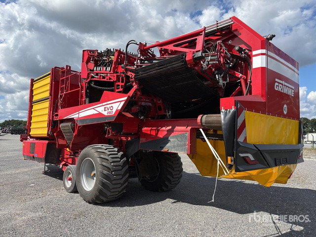 2020 Grimme EVO 280 ClodSep Pull Type 2 Row Potato Harvester - Burgonyakombájn: 3 kép. 2020 Grimme EVO 280 ClodSep Pull Type 2 Row Potato Harvester - Burgonyakombájn: 3 kép.