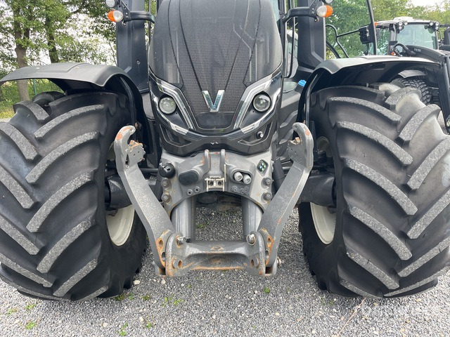 2021 Valtra T 235 Versu 4WD Tractor - Traktor: 5 kép. 2021 Valtra T 235 Versu 4WD Tractor - Traktor: 5 kép.