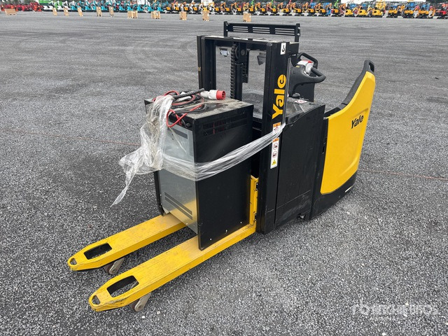 2023 Yale MS20XD Platform Double Stacker (Unused) Electric Stacker - Emelőtargoncá: 4 kép. 2023 Yale MS20XD Platform Double Stacker (Unused) Electric Stacker - Emelőtargoncá: 4 kép.