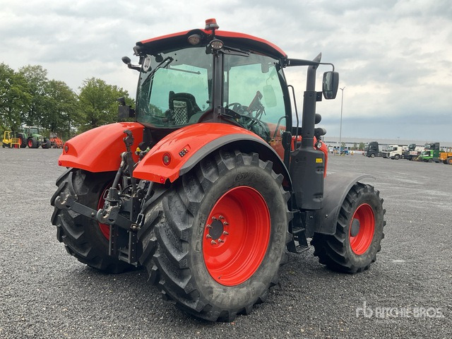 Kubota M7 4WD Tractor - Traktor: 4 kép. Kubota M7 4WD Tractor - Traktor: 4 kép.