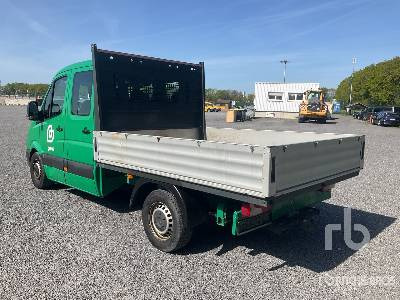 MERCEDES-BENZ SPRINTER Crew Cab 4x2 - Platós teherautó: 2 kép. MERCEDES-BENZ SPRINTER Crew Cab 4x2 - Platós teherautó: 2 kép.
