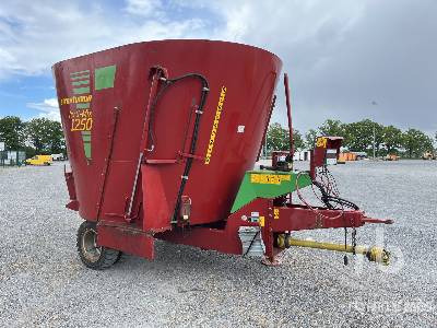 STRAUTMANN VERTI MIX 1250 - Etetőkocsi: 4 kép. STRAUTMANN VERTI MIX 1250 - Etetőkocsi: 4 kép.