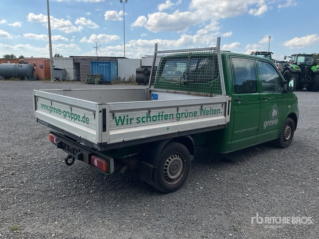 Volkswagen T6 Transporter Flatbed Truck - Platós teherautó: 4 kép. Volkswagen T6 Transporter Flatbed Truck - Platós teherautó: 4 kép.