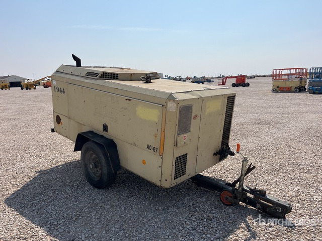 2002 Ingersoll Rand VHP100 Mobile Air Compressor - Légkompresszor: 3 kép. 2002 Ingersoll Rand VHP100 Mobile Air Compressor - Légkompresszor: 3 kép.