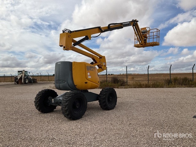 2003 Haulotte HA18PXNT 4WD Diesel Articulating Boom Lift - Személyemelő: 3 kép. 2003 Haulotte HA18PXNT 4WD Diesel Articulating Boom Lift - Személyemelő: 3 kép.