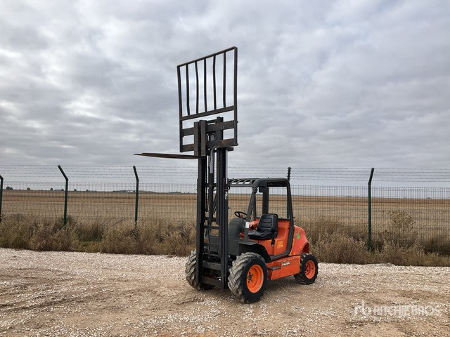 2005 Ausa C150H 4x4 Rough Terrain Forklift - Terepjáró képességű targoncá: 4 kép. 2005 Ausa C150H 4x4 Rough Terrain Forklift - Terepjáró képességű targoncá: 4 kép.