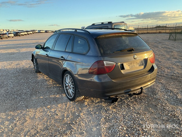 2005 BMW Serie 3 320D Automobile - Autó: 2 kép. 2005 BMW Serie 3 320D Automobile - Autó: 2 kép.